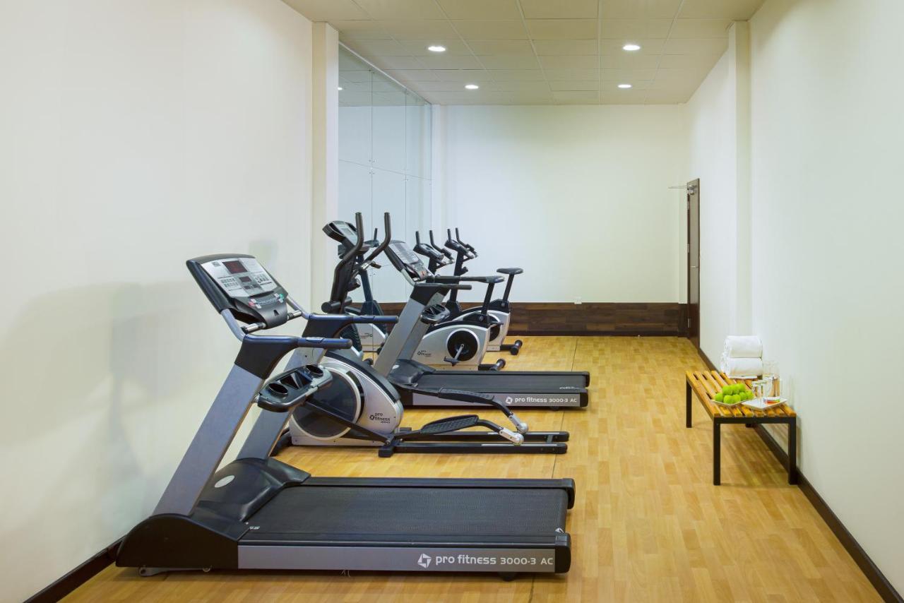 City Hotel דוקם מראה חיצוני תמונה