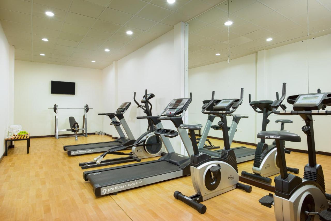 City Hotel דוקם מראה חיצוני תמונה