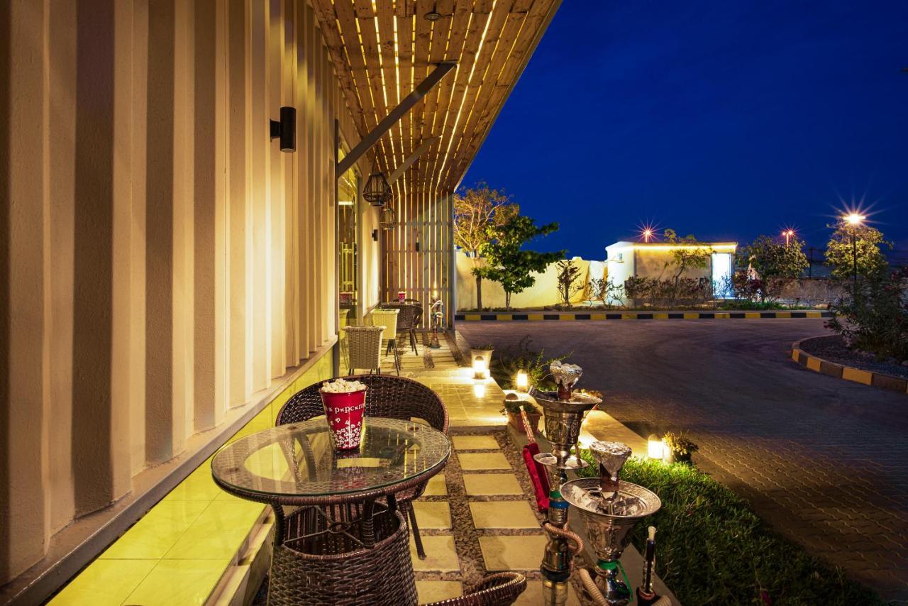 City Hotel דוקם מראה חיצוני תמונה