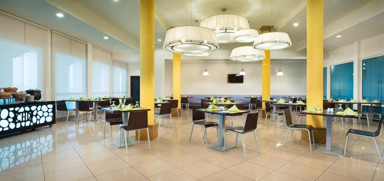 City Hotel דוקם מראה חיצוני תמונה