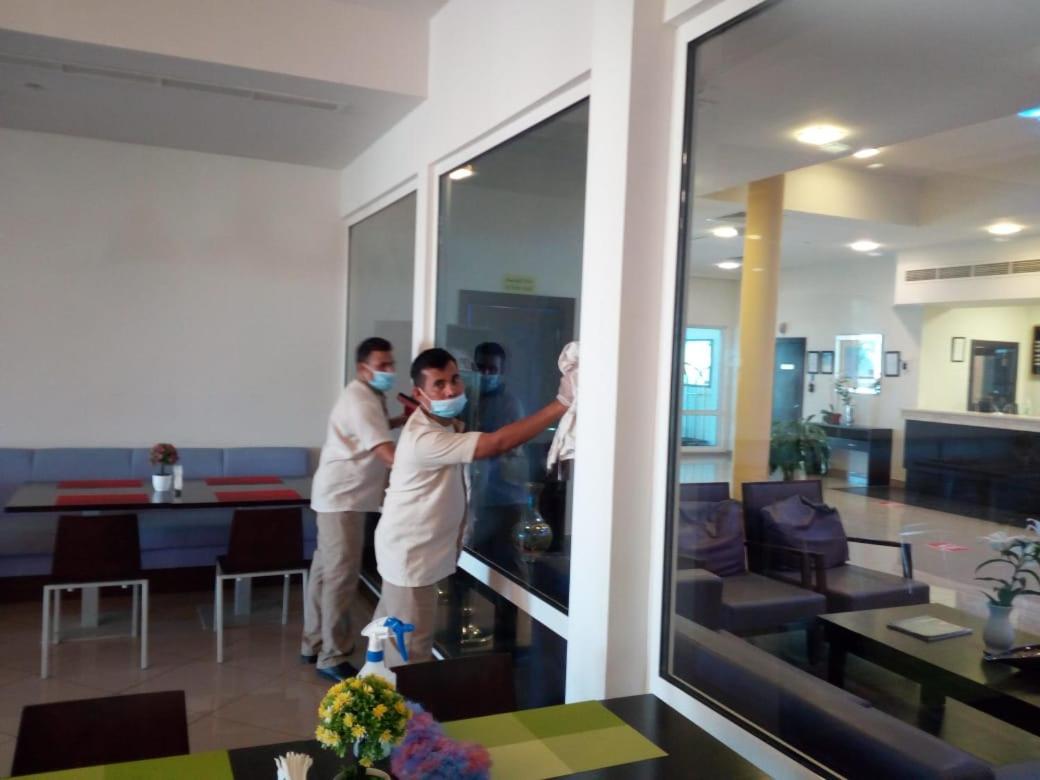 City Hotel דוקם מראה חיצוני תמונה